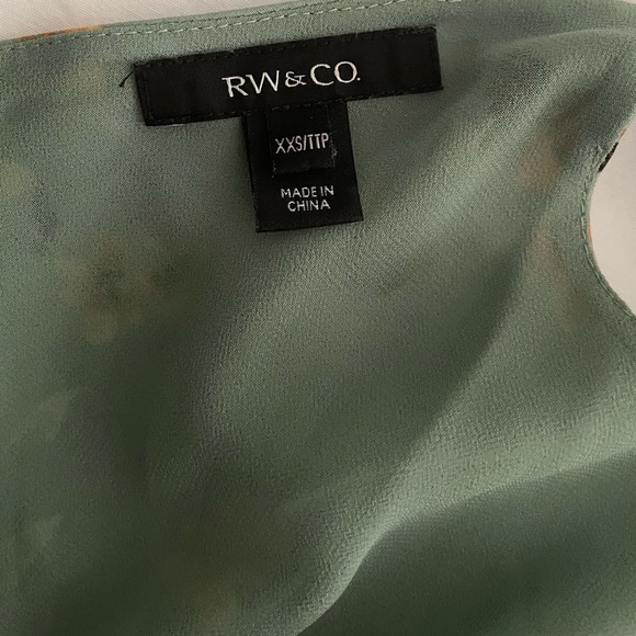 RW & CO. Floral Camisole - Picture 4 of 4